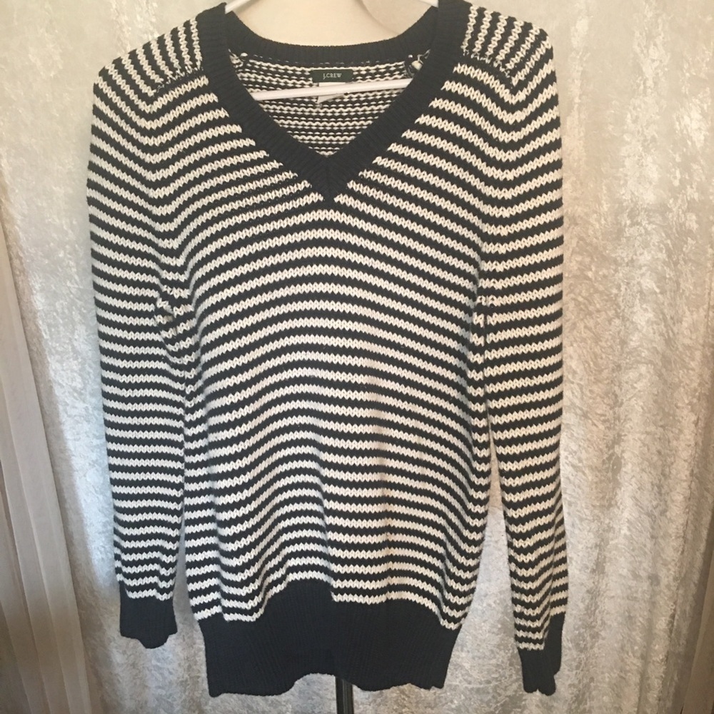 J Crew V Neck varsity type 100% cotton blue and white stripes sweater Size M